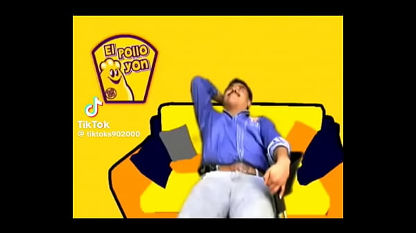 Nonton Video Del Hombre Del Pollo Yon Descuidos Le Ve El Pezo thumbnail