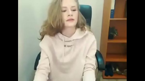 Nonton Shy Cam Slut Just Show Her Nipples thumbnail