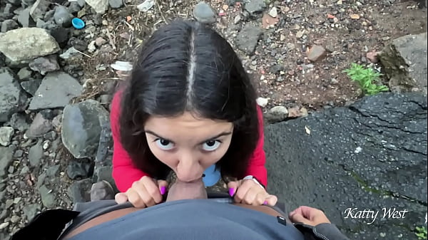 Play MP4 - Evening walk in the park ended with sex with a stranger in the bushes