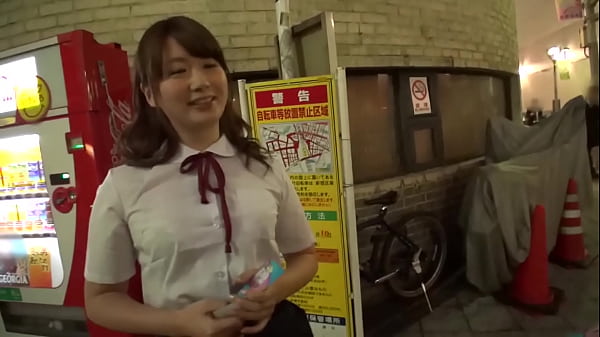 ユイ 20歳 コスプレカフェ店員 ユイちゃん thumbnail