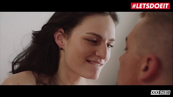 Nonton Letsdoeit - Sexy Brunette Knows How To Get Attention From Her Boyfriend - Leanne Lace thumbnail