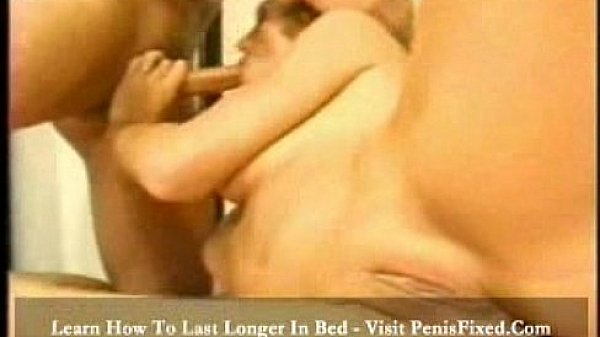 Nonton Bitty She Would Like To Bite His Cock - thumbnail