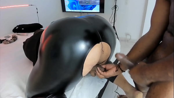 Me Encantan Estos Pantalones De Cuero En Mi Trasero thumbnail