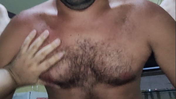 Parrud&atilde;o Me Comendo De Frango Assado thumbnail