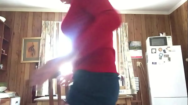 Marciana plays and cums