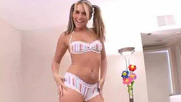 Courtney Cummz thumbnail