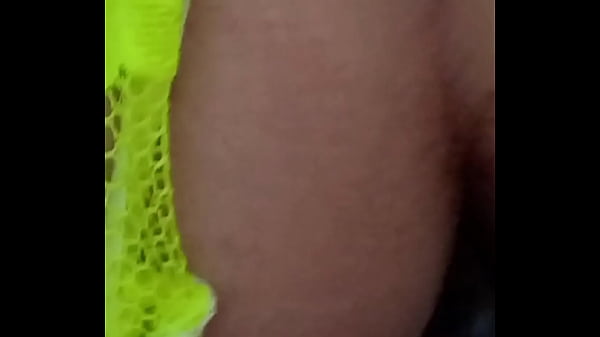 Loira Fazedno boquete sem cortes.