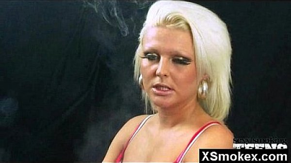 Nonton Hot Crazy Smoking Mature Fucked thumbnail