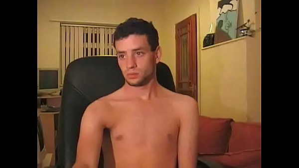 Magrinho roludo branquinho na cam 