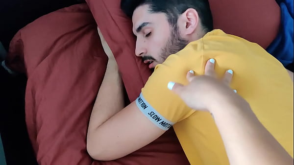 Mi amigo me foll&oacute; junto a mi novio 