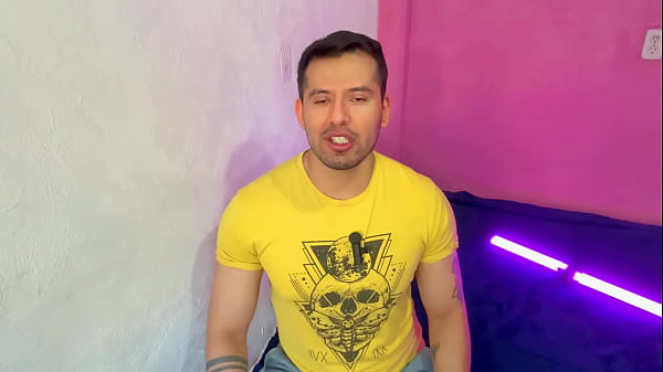 Profesor Le Da Leche En La Boca A Su Alumno Uni Tario thumbnail