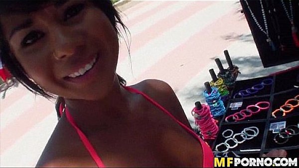 Nonton Amateur Beach Teen Banged At My Place 1 thumbnail