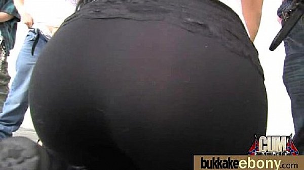 Nonton Ebony Gets Fucked In All Holes By A Group Of White Dudes 3 thumbnail