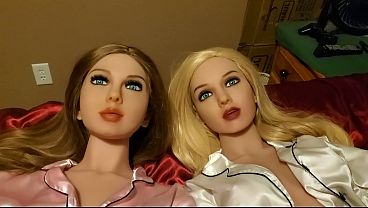 Nonton Guy And Two Dolls thumbnail