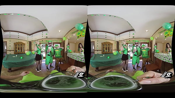 Nonton Wankzvr - Paddy's Pub Feat. Alex Grey And Trinity St. Clair thumbnail