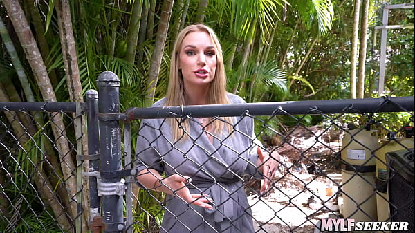 Nonton Spying On Rachel Worked Out! thumbnail