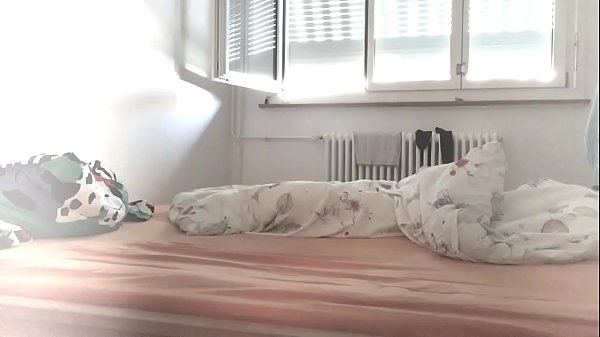 Play MP4 - enjoying an enema