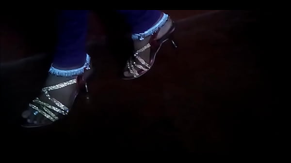 Nonton Silver Anklets In High Heels 2 thumbnail