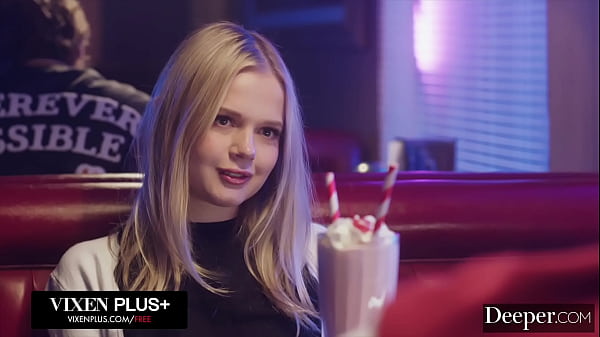 Nonton An Old-fashioned Milkshake Date Gets A Twenty-first Century Sexual Charge When A Couple Decides To Play In Public. thumbnail