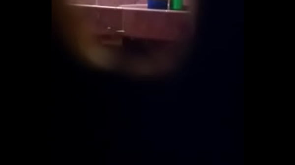 Nonton Karachi Aunty During Bath thumbnail