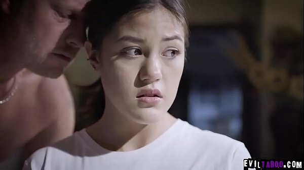 Nonton 18 Year Old Teen Dauther Takes Stepdaddys Cock thumbnail