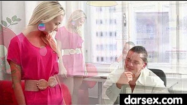 Nonton Babe&rsquo;s Expert Tongue Goes Up And Down On A Cock 3 thumbnail