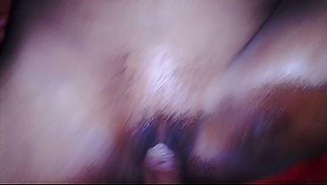 Elle Aime Se Faire &eacute;jacule &agrave; L'int&eacute;rieur De Sa Belle Chatte thumbnail