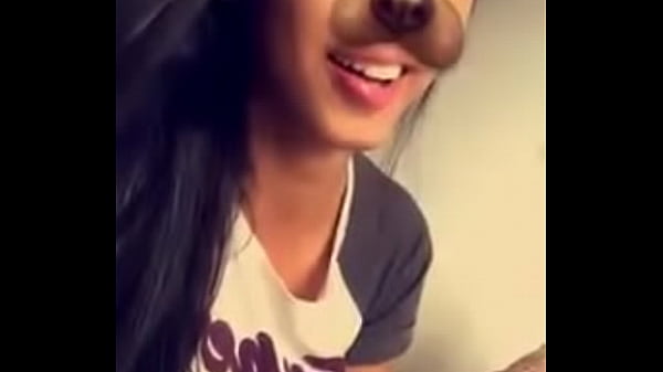 Nonton Stefani Hadassah Do Facebook Mostrando Video Sensual Dela No Celular thumbnail