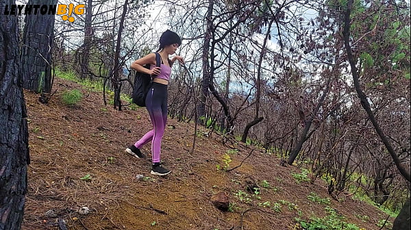 Nonton El Espiritu Del Bosque Se Folla A Una Chica Distraida thumbnail