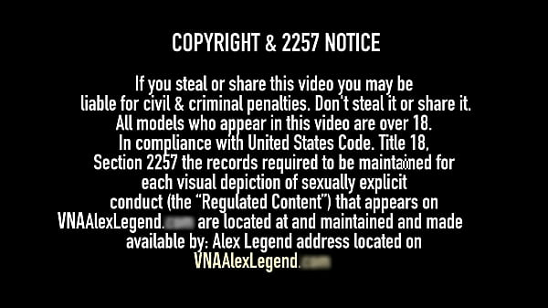 Nonton Top Heavy Hottie Alix Lynx Drains Thick Dick! thumbnail