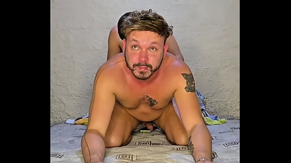 Casal Chama Amigo Carioca Para Passar Uns Dias Em Casa, Nao Aguentao De Tes&atilde;o E Fazem Um Putaria Deliciosa O Safado. thumbnail