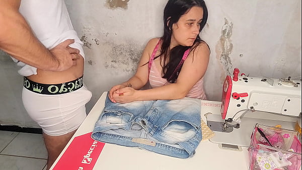Nonton Costureira Casada Deixa Cliente De Pau Duro! thumbnail