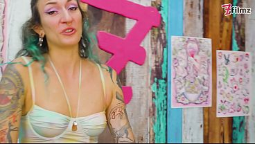 Ass To Mouth For Tattoo Customer During Tattoo Session! thumbnail