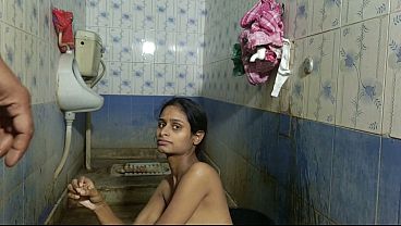 Desi bhabhi gives mind blowing blowjob before getting fucked hard by devar in bathroom