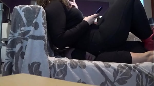 Nonton Head Sitting And Trampling thumbnail