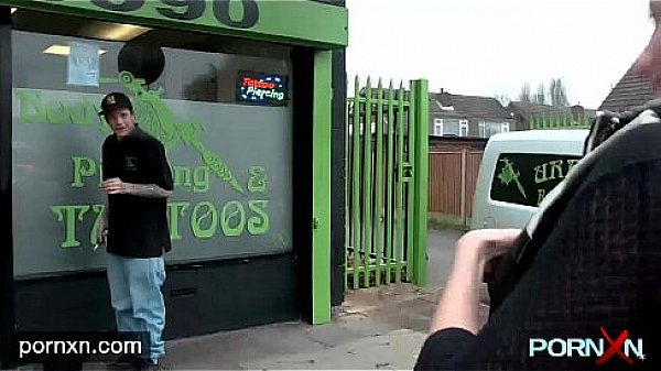 Nonton Pornxn Horny Skinny Leyla Goes In Public thumbnail