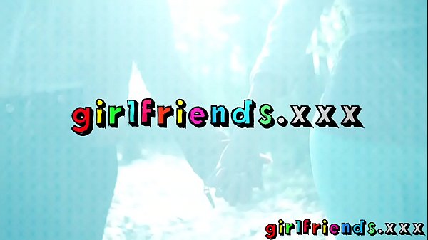 Nonton Girlfriends Kira Zen Fingers Big Tits Friends Shaved Pussy In The Bath thumbnail