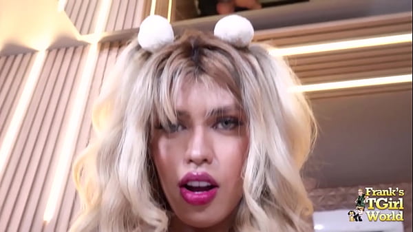 Franks-tgirlworld: Gorgeous, Amazing Horny Blonde Tranny With Perfect Body Masturbates thumbnail