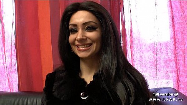 Nonton Casting Porno D Une Bonne Milf Poilue Sodomisee Et Double Penetree thumbnail