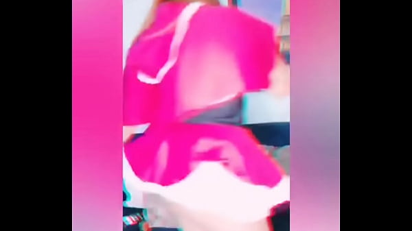 HERMOSA CHICA JOVEN MOSTRANDO SUS RIQU&Iacute_SIMOS ATRIBUTOS DIGNA DE SER EMBARAZADA