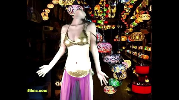 Nonton Chinese Teen Gets Lost In Istanbul And Must Do Exotic Dance For Strange Men thumbnail
