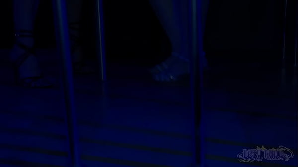 Nonton Luna Rival & Lety Howl In Cage thumbnail