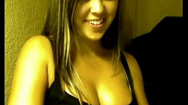 Barely Legal Teen Uses Pink Dildo thumbnail