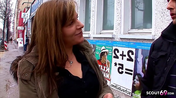 DEUTSCHE MUTTER AUF DER STRASSE IN BOCHUM ABGESCHLEPPT FÜ_R CASTING