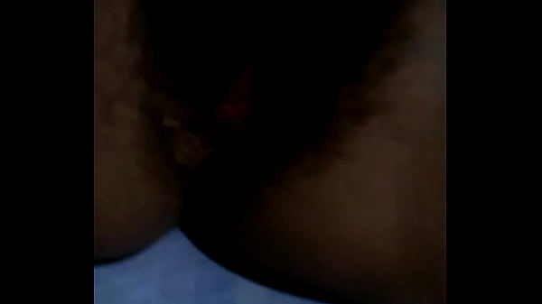 Ch2 Me Muestra Sus Pechos Y Su Vagina Peludita Y Rojita En La Noche thumbnail