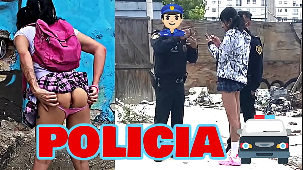 Colegiala Con Un Dildo En Su Ano Y Llega La Policia! thumbnail