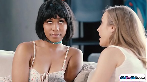 Nonton Blonde Tells Her Ebony Gf That Shes A Bore Lately And Wonders Where Her Old Me Is.she Gets Her Into Trying Out Something New And They Start Kissing.she Licks Her Black Friends Pussy Before Letting Her Taste Her Pussy For The First Time thumbnail