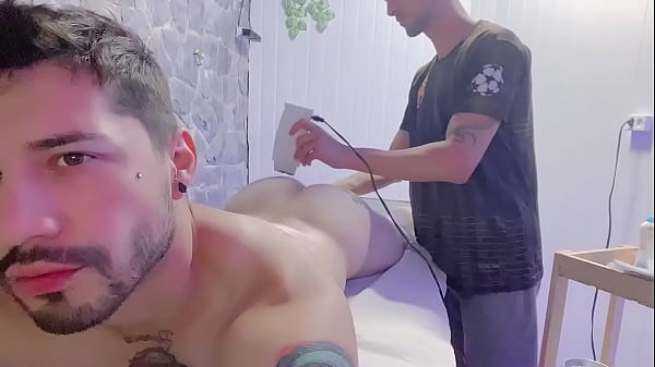 Estaba En Cuatro Y Mi Depilador Metio Los Dedos En Mi Culito Rosa thumbnail