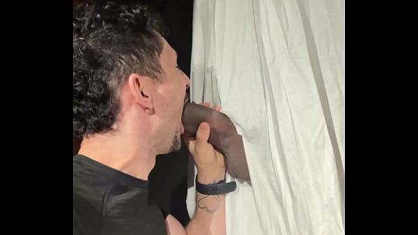 Esse Fantasma Possuiu Meu Cuzinho E Fez Um Cucet&atilde;o thumbnail