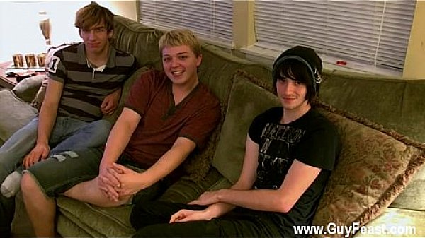 Hot Gay It Turns Into A Complete Three Way Suckfest As They All Trade thumbnail